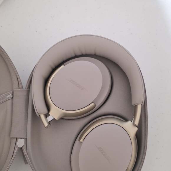 Bose QuietComfort Ultra Wireless Noise Cancelling Over-Ear Headphones - Sandston - Picture 2 of 3